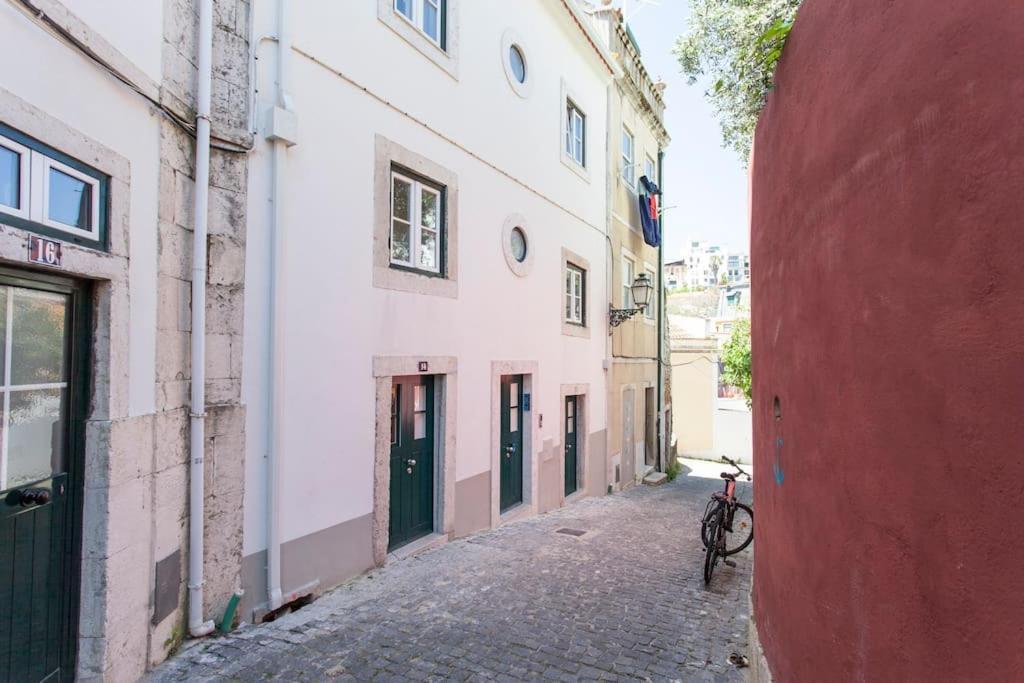 리스본 Sao Vicente IV - Eco-Flat With French Balcony & View 아파트 외부 사진